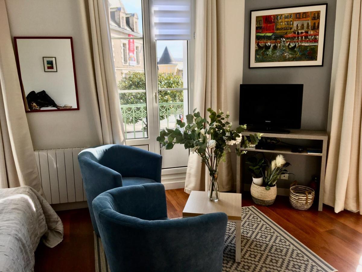 Studio Balcon De La Place 迪南 外观 照片